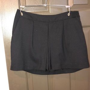 Black skort